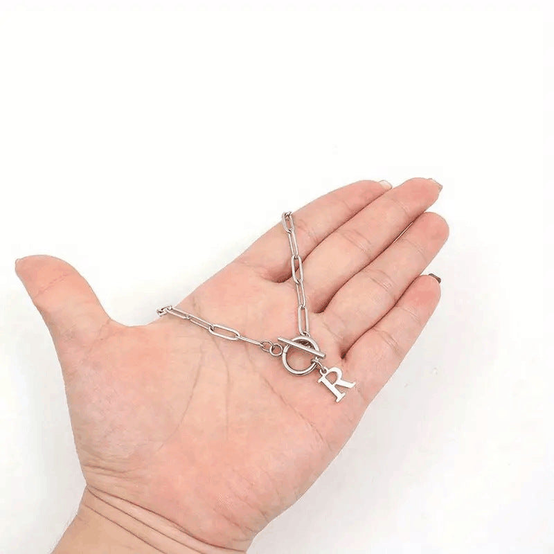 Paperclip Initiaal Ketting met Cirkel Slot