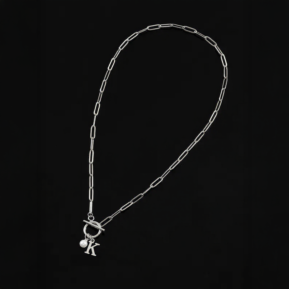 Paperclip Initiaal Ketting met Cirkel Slot en Parelbedel