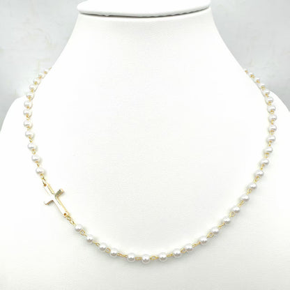 Fijne Chokerketting met Imitatieparels & Kruis