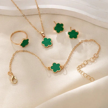 Fijne Geluksbloem Klaver Ketting-, Armband-, Oorbellen- en Ringenset