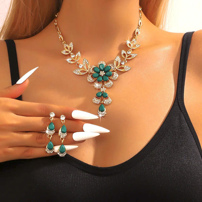 Floral Diamond Ketting en Oorbellen Set